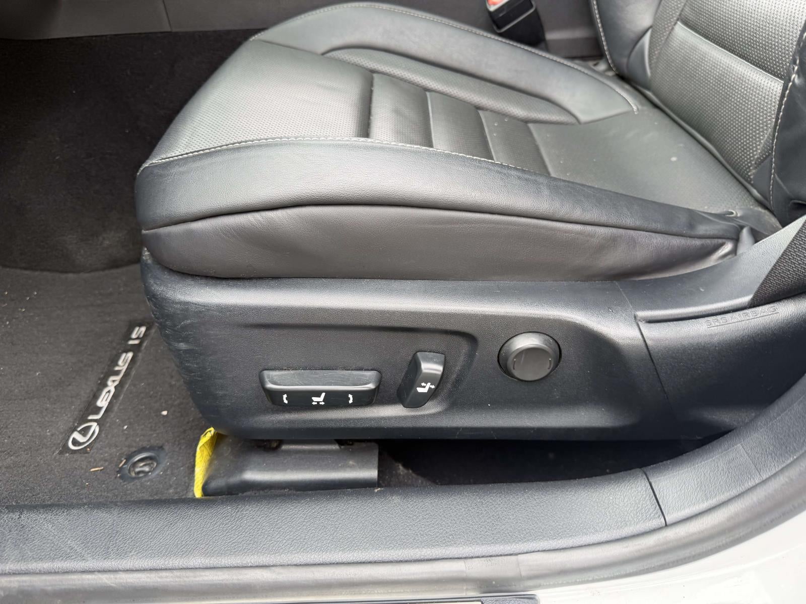 2016 Lexus IS 300 300