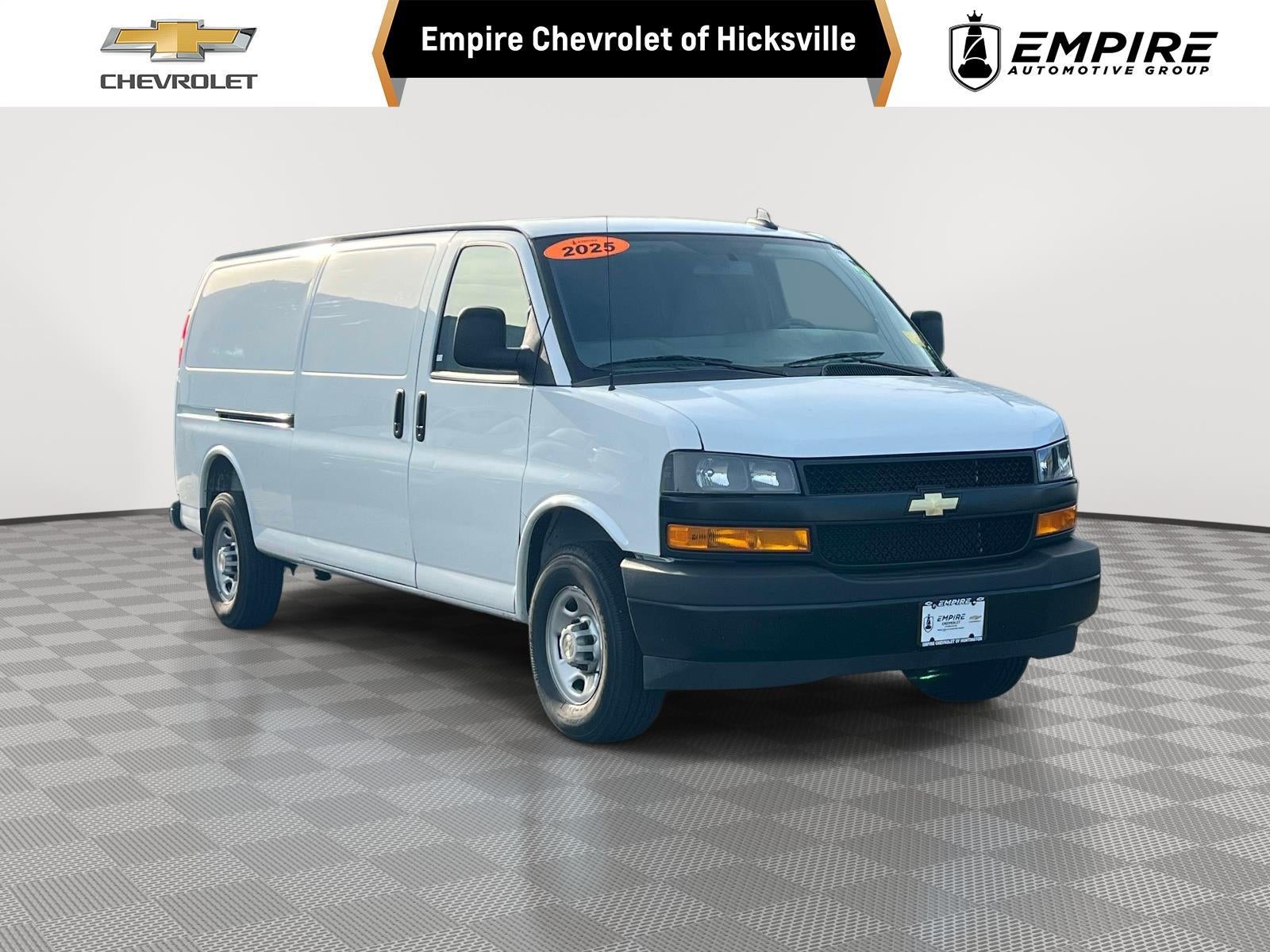 2025 Chevrolet Express Cargo WT