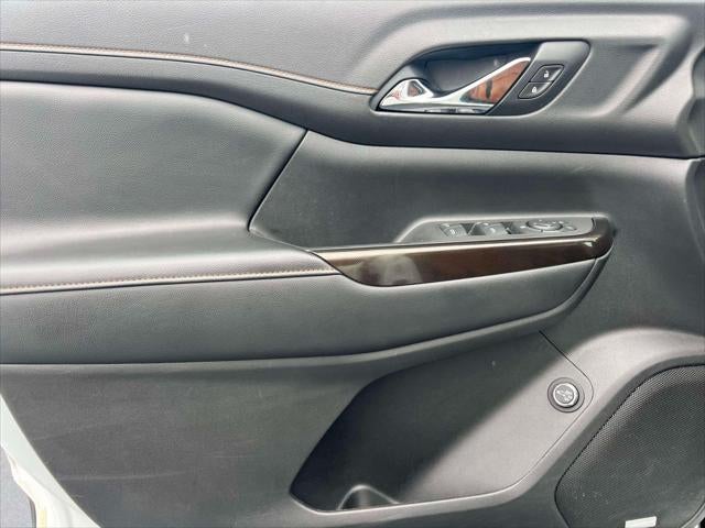 2020 GMC Acadia AT4