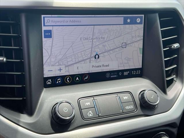 2023 GMC Acadia SLT