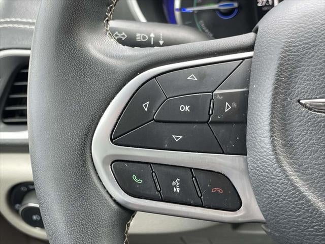 2022 Chrysler Pacifica Hybrid Touring L