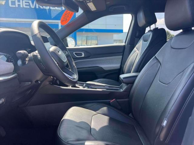 2023 Jeep Compass Latitude Lux
