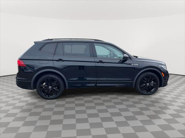 2022 Volkswagen Tiguan SE R-Line Black