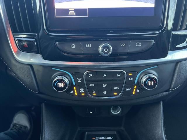 2022 Chevrolet Traverse LT Leather