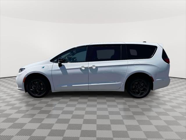 2024 Chrysler Pacifica Hybrid S Appearance Pkg