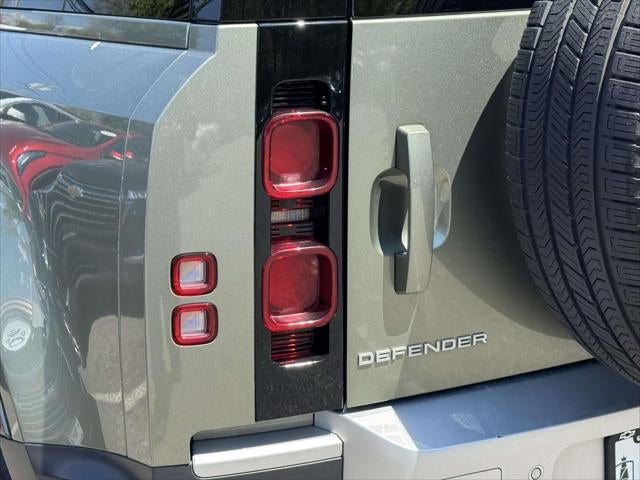 2024 Land Rover Defender S