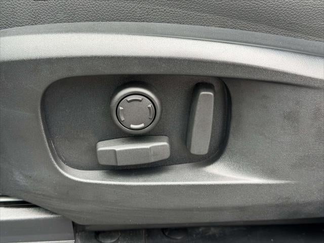 2023 Land Rover Defender S