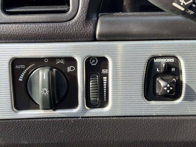 2004 Ford Thunderbird Base