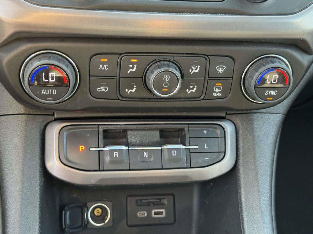 2023 GMC Acadia AWD AT4
