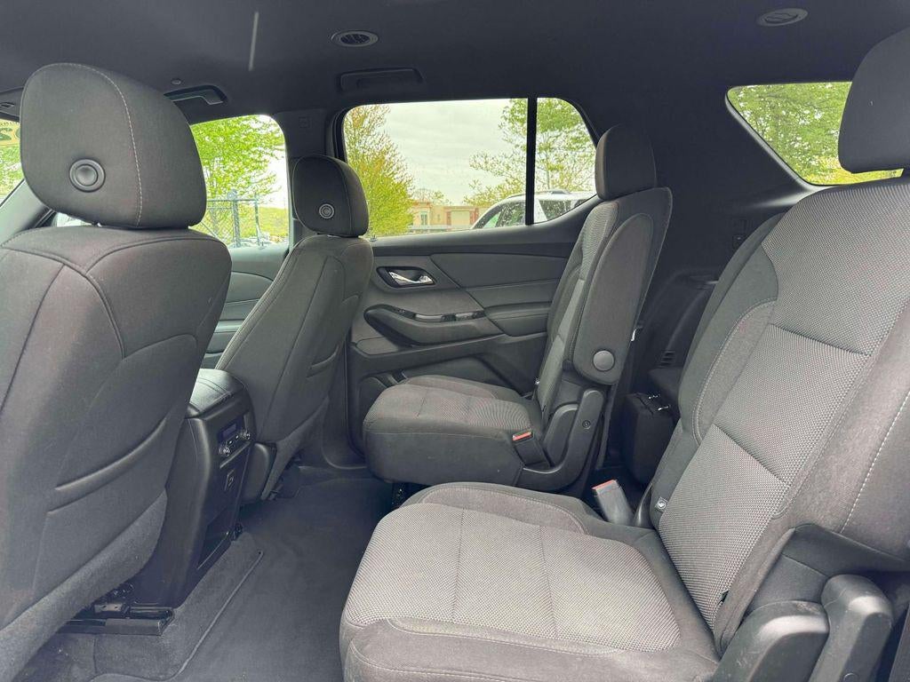 2023 Chevrolet Traverse AWD LT Cloth