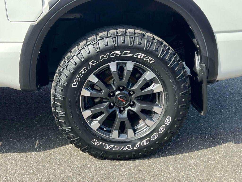 2021 Nissan TITAN Crew Cab PRO-4X 4x4