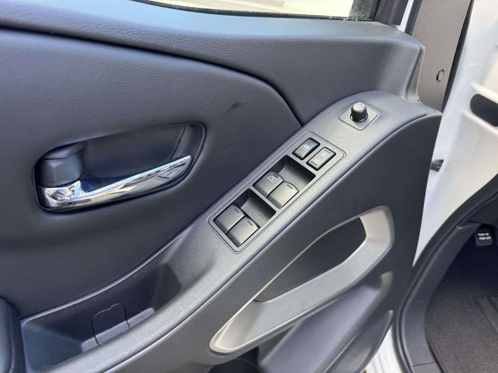 2025 Nissan Frontier Crew Cab SV 4x2