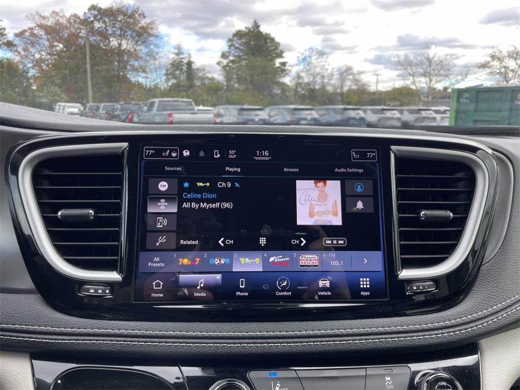 2022 Chrysler Pacifica Hybrid Touring L