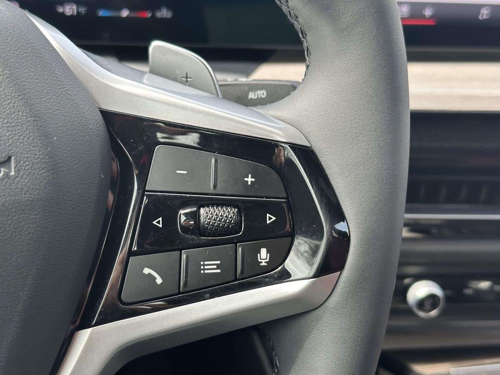 2025 BMW 330i xDrive