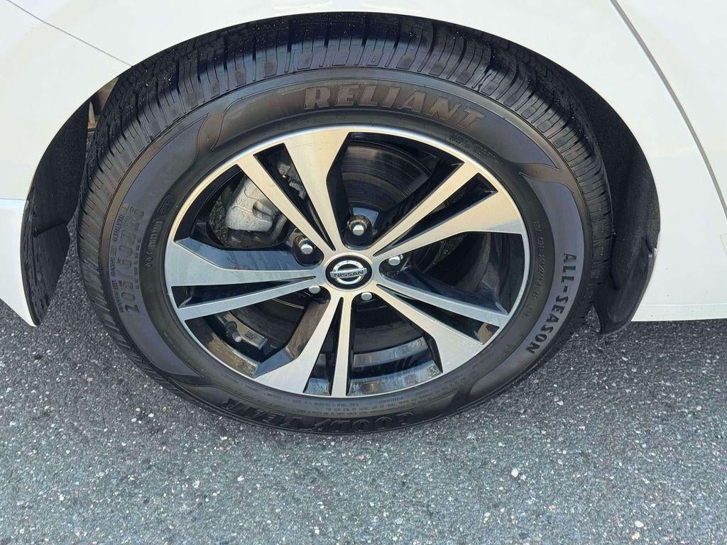 2021 Nissan Sentra SV Xtronic CVT