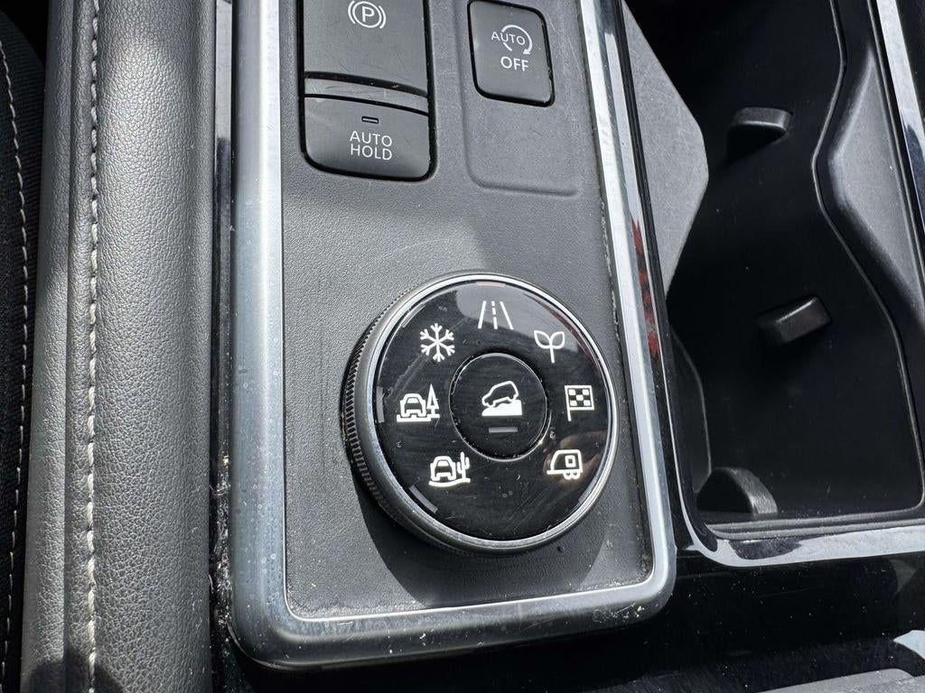 2024 Nissan Pathfinder SV 4WD