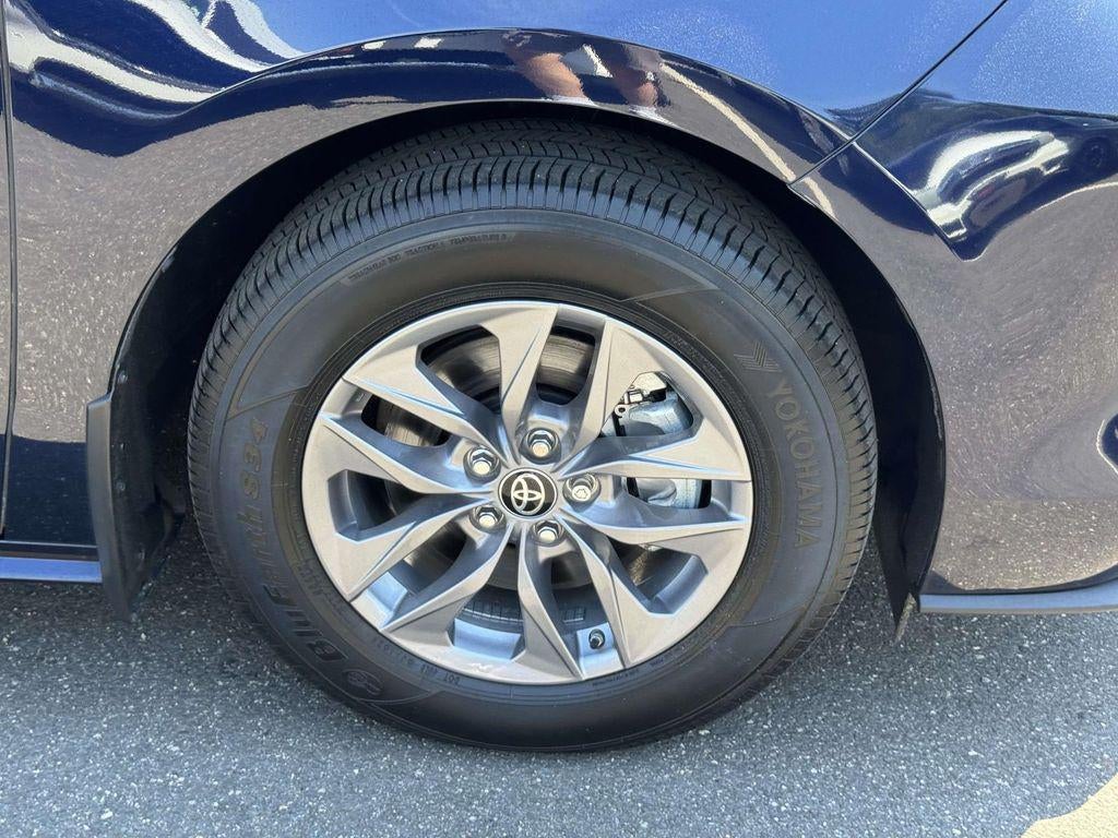 2024 Toyota Sienna LE