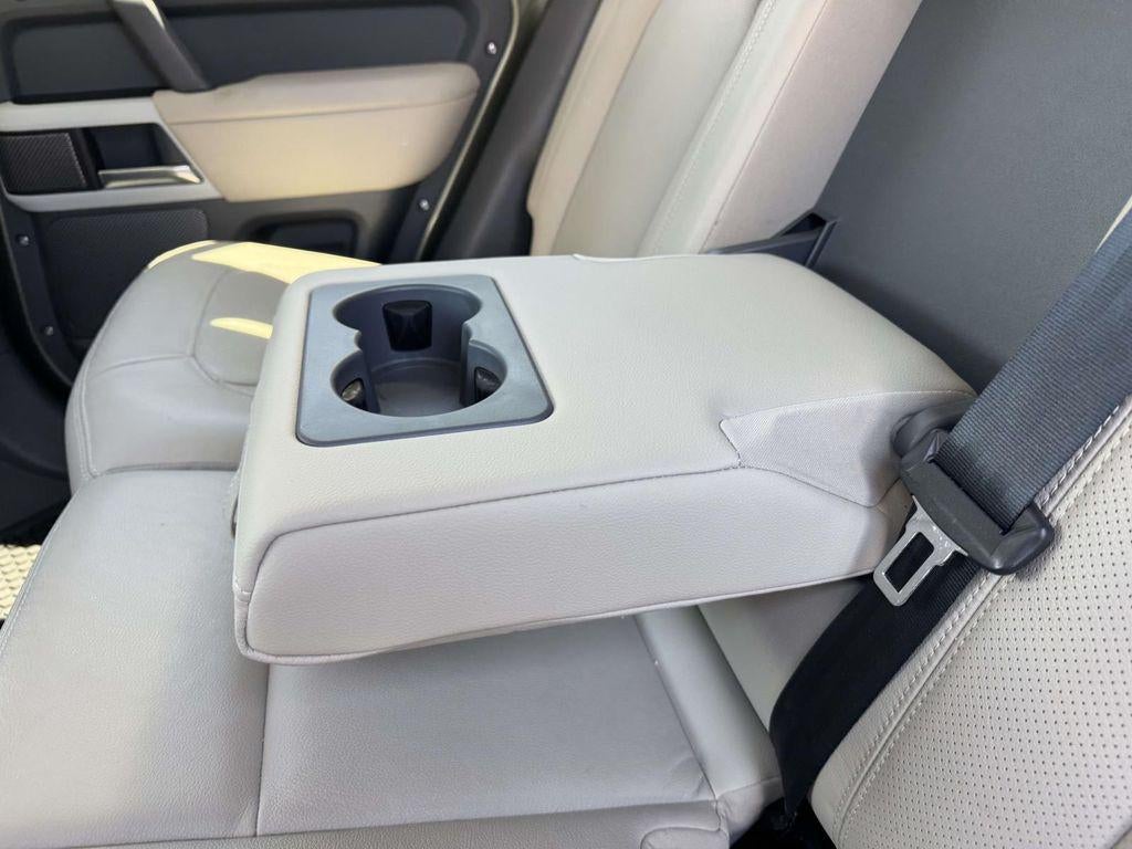 2024 Land Rover Defender 110 S