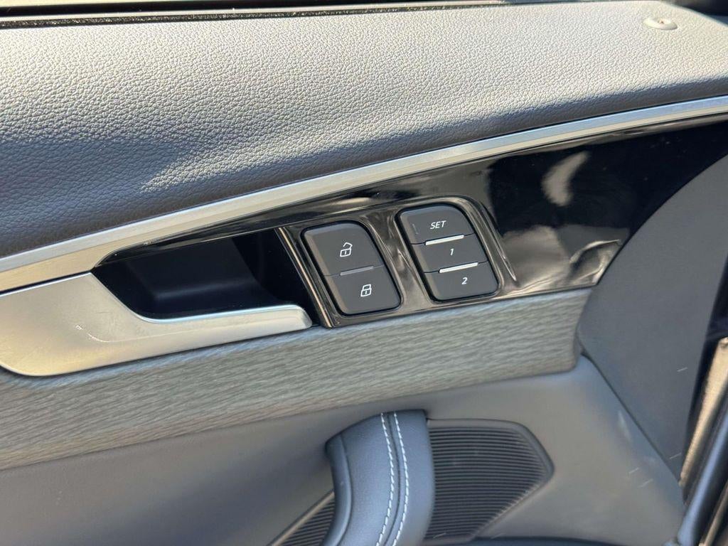 2024 Audi A4 Premium Plus 45 TFSI S line quattro S tronic