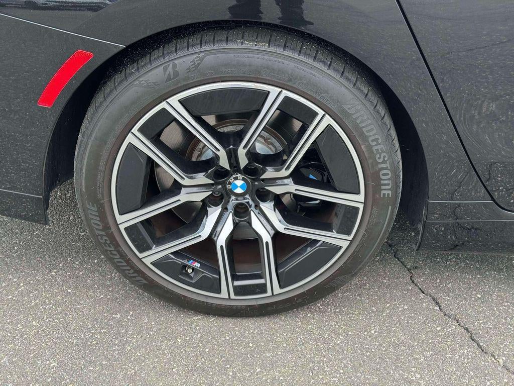 2023 BMW 7 Series 760i xDrive